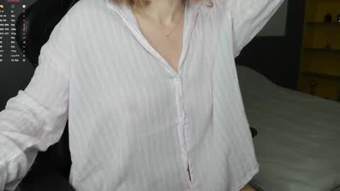 gigihadd online show from 12.14.25