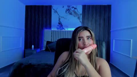 Gigi Doll online show from 01.22.25