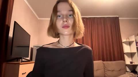 Snapshot of gigikray chatting on 10.12.25 Molly online show from 10.12.25