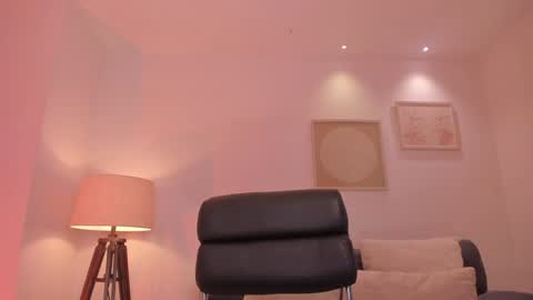 GIGI online show from 12.06.24