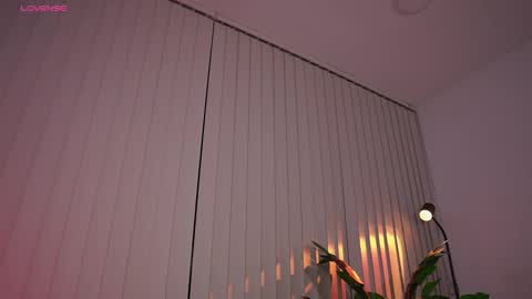 GIGI online show from 09.11.25