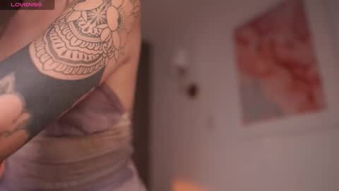 GIGI online show from 09.14.25