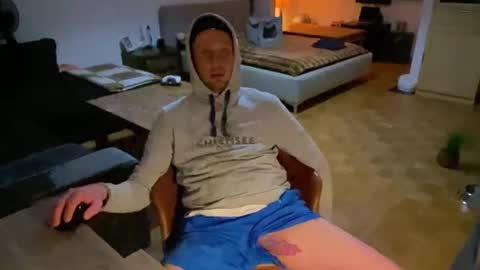 Sebastian online show from 03.02.25