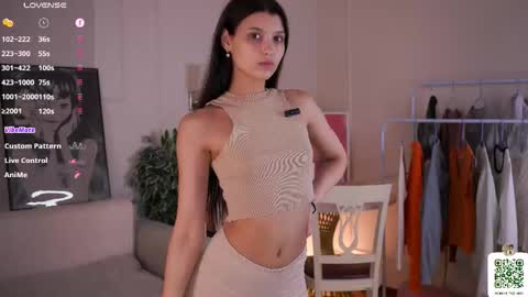 Mia online show from 11.21.25