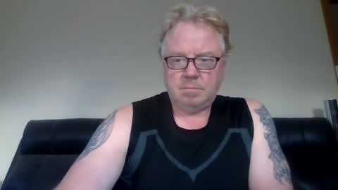 gimmmieoooo online show from 04.10.26