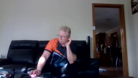 gimmmieoooo online show from 04.15.26