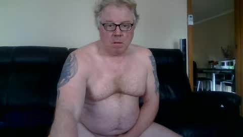 Snapshot of gimmmieoooo chatting on 07.16.26 gimmmieoooo online show from 07.16.26