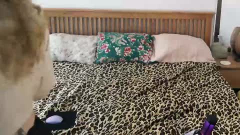 Suki online show from 09.10.25