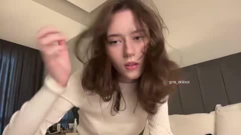 Gina online show from 10.10.25