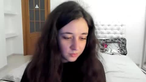 Kate online show from 10.17.25