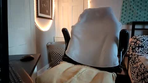 Snapshot of ginajamesxxx chatting on 02.14.26 Gina James online show from 02.14.26