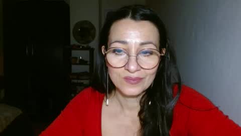 GinaONeon online show from 01.04.25