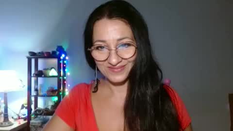 GinaONeon online show from 10.05.25