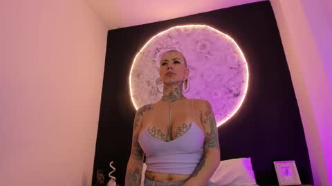 Snapshot of ginebraafxx chatting on 03.10.25 Ginebra online show from 03.10.25