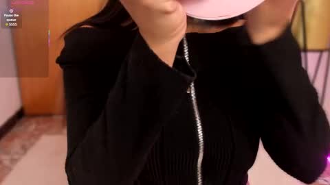 Snapshot of ginger_doll__ chatting on 11.12.25 Julie online show from 11.12.25