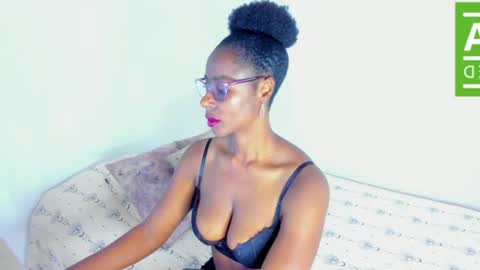 Snapshot of ginger_smil chatting on 06.18.26 Diana online show from 06.18.26