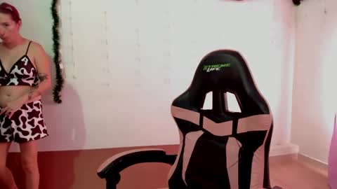 Snapshot of ginger_sweetty chatting on 01.18.25 Ginger online show from 01.18.25