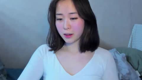 Snapshot of ginnycherry chatting on 04.19.26 Ginny online show from 04.19.26