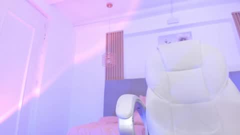 Snapshot of ginnywett chatting on 01.12.25 Kendall online show from 01.12.25