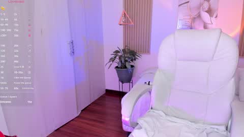 Snapshot of ginnywett chatting on 03.07.25 Kendall online show from 03.07.25