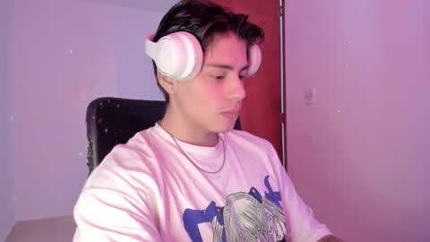 Snapshot of gio_russo chatting on 09.17.25 GioRusso online show from 09.17.25