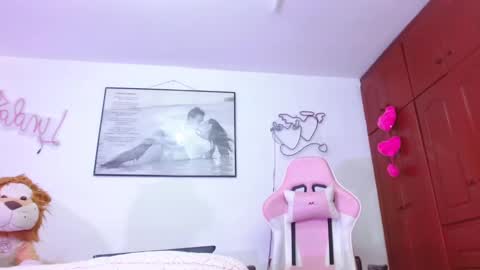 giorgina_montiere online show from 10.14.25