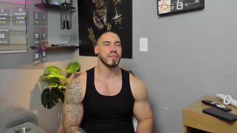 Snapshot of giorgio_leone2 chatting on 11.17.25 Giorgio leone online show from 11.17.25