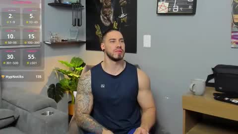 Snapshot of giorgio_leone2 chatting on 11.28.25 Giorgio leone online show from 11.28.25