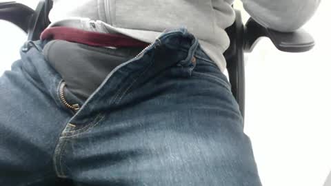 Snapshot of giovet chatting on 01.22.25 giovet online show from 01.22.25