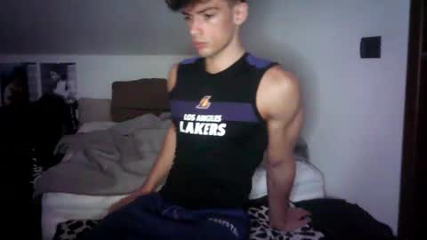 Snapshot of giovyyx chatting on 02.14.25 giovyyx online show from 02.14.25