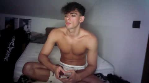 Snapshot of giovyyx chatting on 02.16.25 giovyyx online show from 02.16.25