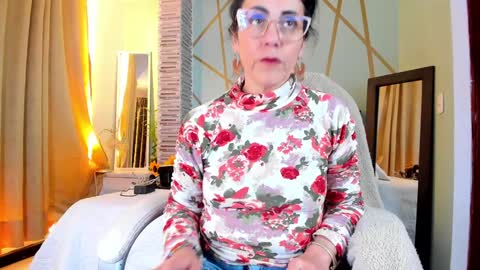 Girasol Walton online show from 01.15.25