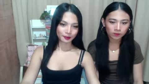 Snapshot of girl4u_aieshaxoxo chatting on 09.19.25 Aisha online show from 09.19.25