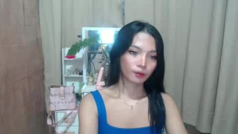 Snapshot of girl4u_aieshaxoxo chatting on 09.30.25 Aisha online show from 09.30.25