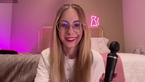 Nikki online show from 12.29.24
