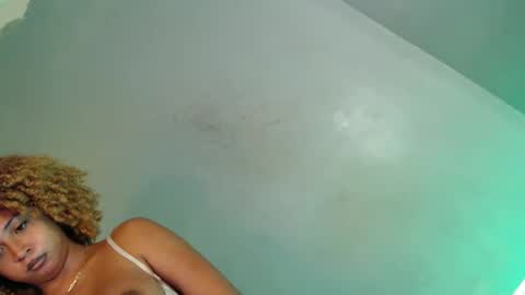 Snapshot of girl_in_black chatting on 01.23.25 Nikka Gadavida online show from 01.23.25