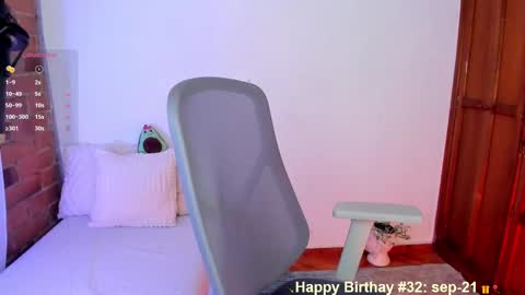 girl_inline online show from 09.09.25