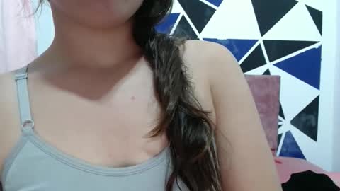 Snapshot of girl_princess18 chatting on 11.22.25 girl_princess18 online show from 11.22.25