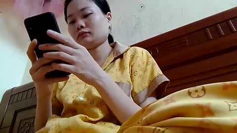Snapshot of girlbaee chatting on 10.17.25 Babe online show from 10.17.25