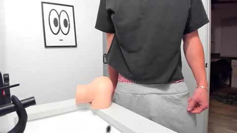 girlcontrol online show from 11.29.25