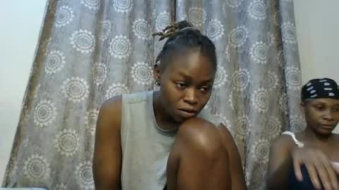 Snapshot of girlnextdoor60 chatting on 10.29.25 Sexy online show from 10.29.25