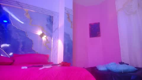 Snapshot of girls_from_medellin chatting on 11.20.25 eleanor and celeste online show from 11.20.25