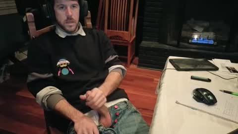 Snapshot of girthwayne chatting on 12.21.24 croyal09 online show from 12.21.24