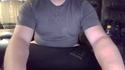 Snapshot of girthysausage904344 chatting on 01.11.25 GirthySausage online show from 01.11.25