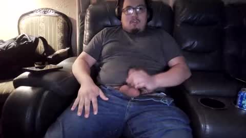 Snapshot of girthysausage904344 chatting on 03.12.25 GirthySausage online show from 03.12.25