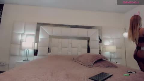 Snapshot of gisele_fox chatting on 03.04.25 Gisel online show from 03.04.25