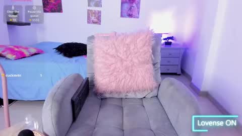 Snapshot of gisele_gigi chatting on 09.24.25 gisele_gigi online show from 09.24.25