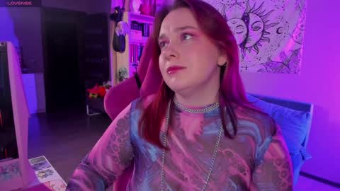 Snapshot of gitera_ chatting on 12.21.24 AlexaMillis online show from 12.21.24