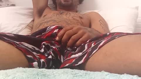 Snapshot of givemesomethinggood69 chatting on 01.19.25 givemesomethinggood69 online show from 01.19.25