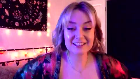 givemesweetdreams online show from 10.26.25